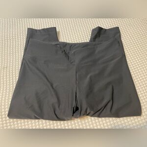 Bally - Gray Yoga Capri Pants